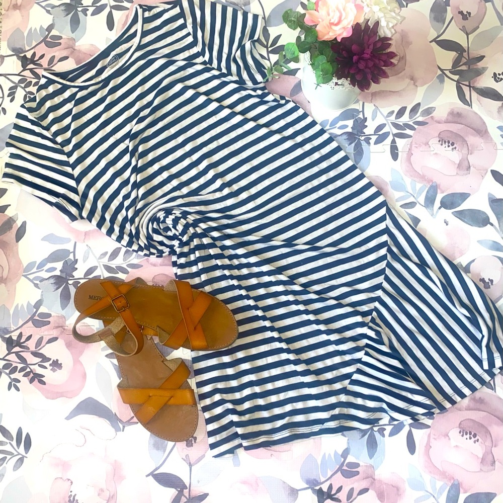 Girls blue & white stripped dress jersey dress casual look 14 / 16